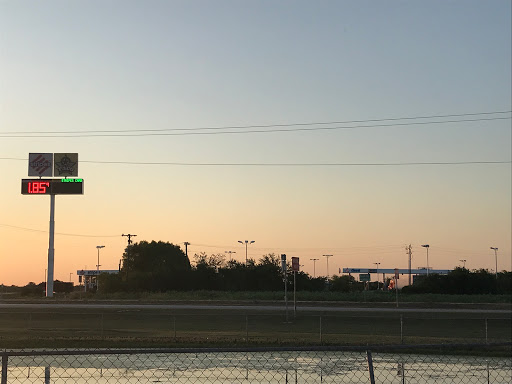 Convenience Store «Stripes #2446», reviews and photos, 1800 I-37 Frontage Rd, George West, TX 78022, USA