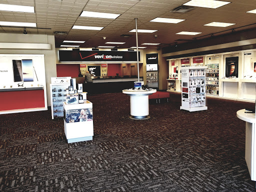 Cell Phone Store «Verizon», reviews and photos, 1805 S Loop 288, Denton, TX 76205, USA
