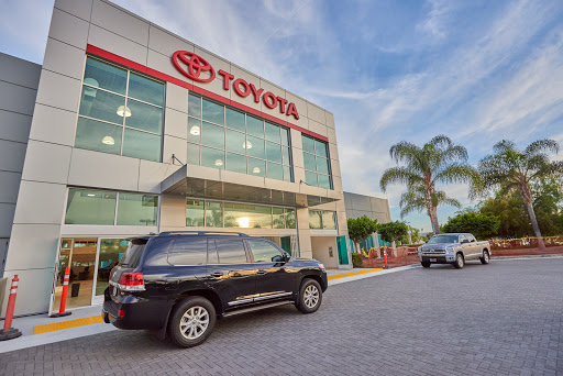 Toyota Dealer «AutoNation Toyota Irvine», reviews and photos, 9101 Research Dr, Irvine, CA 92618, USA