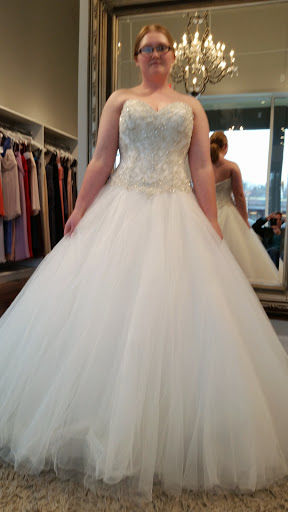 Wedding Store «Ready or Knot Wedding Chic», reviews and photos, 11009 Elm St, Omaha, NE 68144, USA