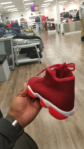 Shoe Store «VILLA, Join the Movement», reviews and photos, 13464 Euclid Ave Suite A, East Cleveland, OH 44112, USA