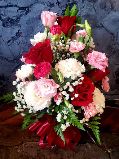 Florist «ROSE PETALS FLORIST», reviews and photos, 343 S 2nd St, Little Falls, NY 13365, USA