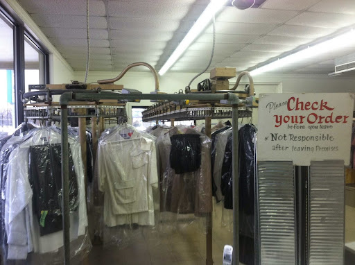 Dry Cleaner «Everclean Dry Cleaners and Laundry», reviews and photos, 2247 Center Rd, Burton, MI 48519, USA