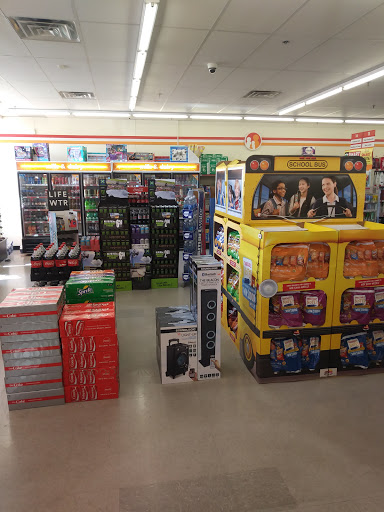 Dollar Store «FAMILY DOLLAR», reviews and photos, 4037 Central Ave NE, Columbia Heights, MN 55421, USA