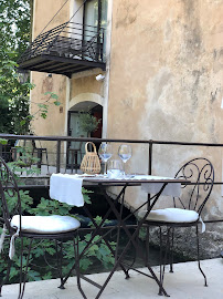 Atmosphère du Restaurant Le Bistrot à Fontaine-de-Vaucluse - n°5