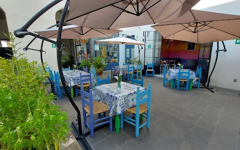 Restaurante FONDA CATRINA, "El lugar de las sillas azules". image