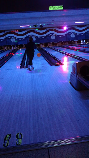 Bowling Alley «Brunswick Zone Lakeside Lanes», reviews and photos, 1254 Dougherty Ferry Rd, Valley Park, MO 63088, USA