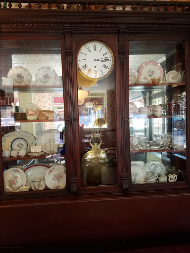 Restaurant «Old World Cafe & Ice Cream», reviews and photos, 1 W Market St, Corning, NY 14830, USA