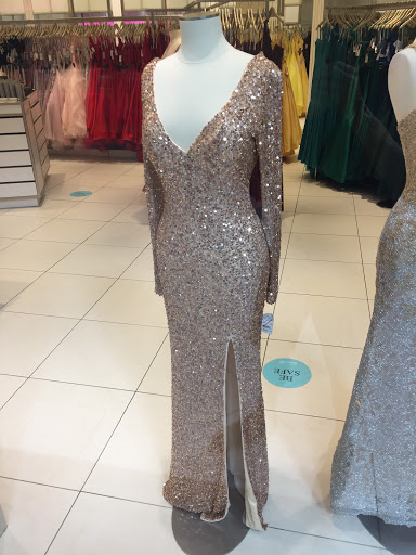 Dress Store «Camille La Vie», reviews and photos, 5 Woodfield Mall D352A, Schaumburg, IL 60173, USA