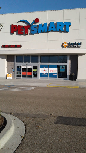 Pet Supply Store «PetSmart», reviews and photos, 290 Town Center Pkwy, Slidell, LA 70458, USA
