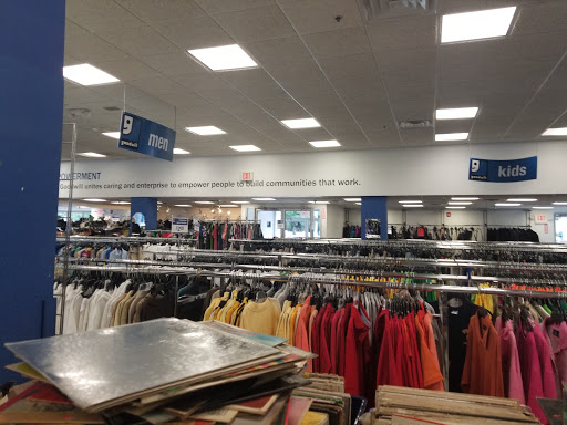 Thrift Store «Goodwill Industries Store & Donation Center», reviews and photos, 561 NJ-23, Pompton Plains, NJ 07444, USA