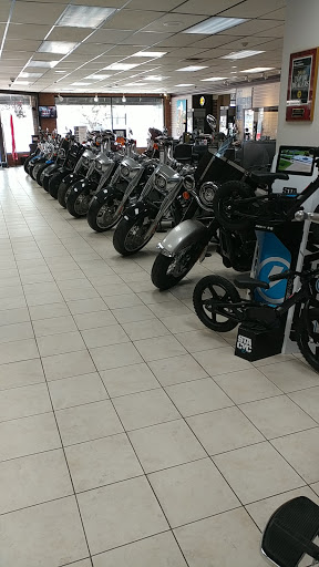 Harley-Davidson Dealer «A.D. Farrow Co. Harley-Davidson (Downtown)», reviews and photos, 491 W Broad St, Columbus, OH 43215, USA