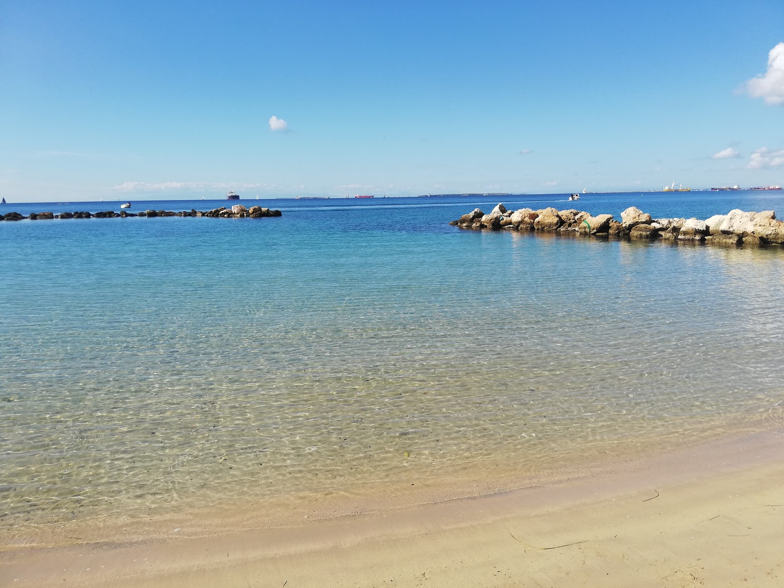 Foto van Lido Taranto met blauw water oppervlakte