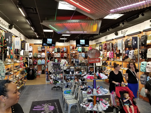 Shoe Store «Journeys», reviews and photos, 5000 Shelbyville Rd #1765, Louisville, KY 40207, USA