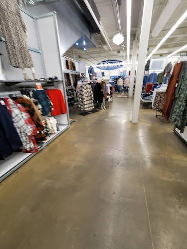 Clothing Store «Old Navy», reviews and photos, 1232 3rd Street Promenade, Santa Monica, CA 90401, USA