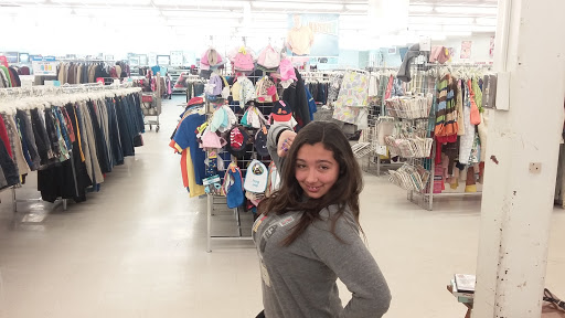 Thrift Store «Arc Thrift Store», reviews and photos, 8996 W Bowles Ave, Littleton, CO 80123, USA