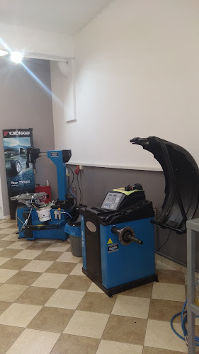 ΕΛΑΣΤΙΚΑ ΚΛΕΚΟΥΡΑΣ - Κατάστημα ελαστικών