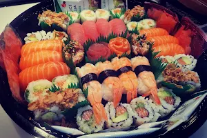 Envie sushi image
