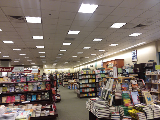 Book Store «Barnes & Noble», reviews and photos, 175 Glastonbury Blvd, Glastonbury, CT 06033, USA