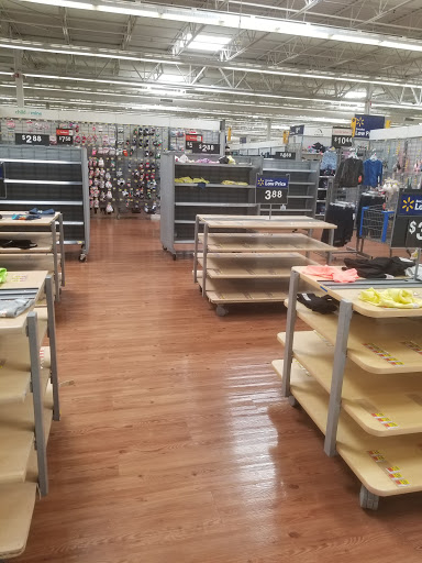 Discount Store «Walmart», reviews and photos, 465 Bridgeport Ave, Shelton, CT 06484, USA