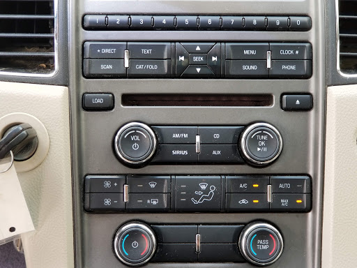 Used Car Dealer «TRI City Auto Mart», reviews and photos, 617 E New Cir Rd, Lexington, KY 40505, USA