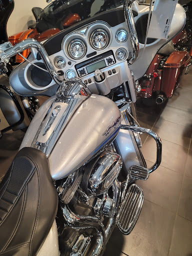 Motorcycle Dealer «Monarch Motor Sports LLC», reviews and photos, 17 Gigante Dr, Hampstead, NH 03841, USA