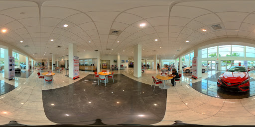 Toyota Dealer «AutoNation Toyota Weston», reviews and photos, 4050 Weston Rd, Davie, FL 33331, USA