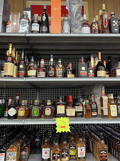 Liquor Store «Sunshine Liquor», reviews and photos, 701 Motter Ave, Frederick, MD 21701, USA