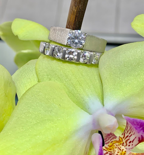 Jewelry Store «Highlands Jewelers-- Jewelery Repair», reviews and photos, 3830 Valley Centre Dr #706, San Diego, CA 92130, USA