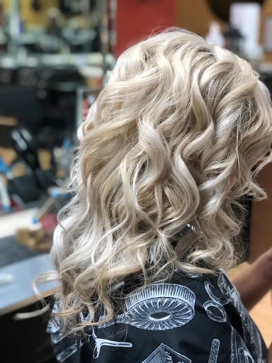 Hair Salon «The Parlour A Hair Salon», reviews and photos, 333 Jesse Jewell Pkwy SE, Gainesville, GA 30501, USA