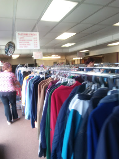 Thrift Store «Salvation Army Thrift Store», reviews and photos, 120 NW 10th St, Ocala, FL 34475, USA