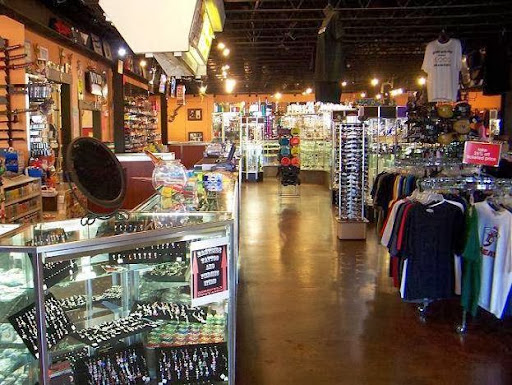 Tobacco Shop «East Dallas Puff n Stuff ® Smoke Shop, Vapor & E Cigs.», reviews and photos, 4815 Columbia Ave, Dallas, TX 75226, USA