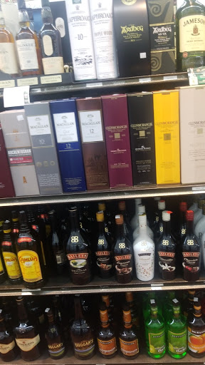 Wine Store «Wine & Beer At the Andovers», reviews and photos, 342 Winthrop Ave, Lawrence, MA 01843, USA