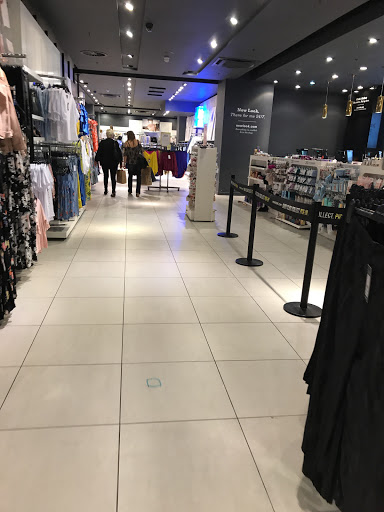 Clothing stores Leeds