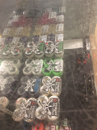 Skateboard Park «Asylum Skate Park», reviews and photos, 29850 Skokie Hwy, Lake Bluff, IL 60044, USA