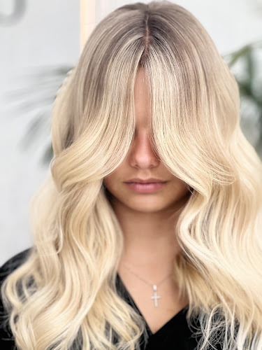 Kostantino beauty & expert’s crete