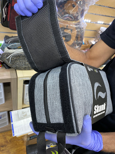 Tobacco Shop «Vape & Smoke Shop - West Pines», reviews and photos, 12397 Pembroke Rd, Pembroke Pines, FL 33025, USA