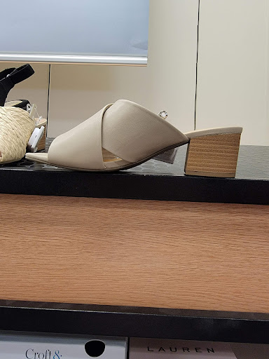 Shoe Store «Shoe Carnival», reviews and photos, 6524 Garth Rd, Baytown, TX 77521, USA