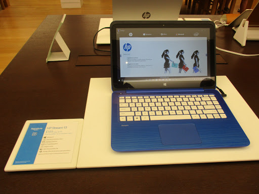 Computer Store «Microsoft Store - Tysons Corner Center», reviews and photos, 1961 Chain Bridge Rd, Tysons, VA 22102, USA