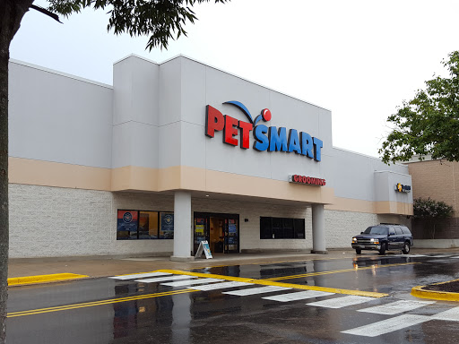Pet Supply Store «PetSmart», reviews and photos, 20924 N Frederick Rd, Germantown, MD 20876, USA