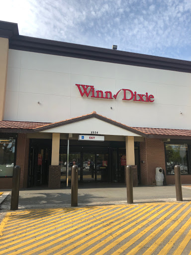 Grocery Store «Winn-Dixie», reviews and photos, 8924 N Military Trl, Palm Beach Gardens, FL 33410, USA