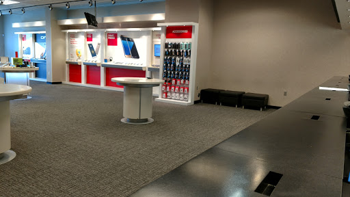 Cell Phone Store «Verizon», reviews and photos, 1500 E Village Way #2205, Orange, CA 92865, USA