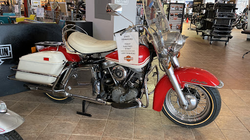 Harley-Davidson Dealer «South East Harley-Davidson», reviews and photos, 23105 Aurora Rd, Bedford Heights, OH 44146, USA