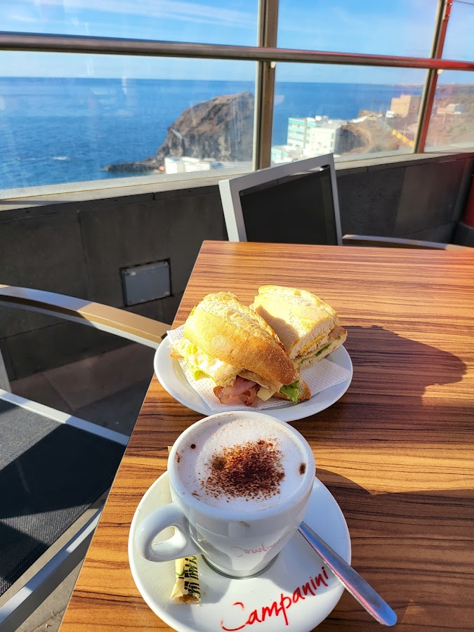 Mirador Los Roques | Cafetería & Restaurante