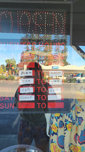 Thrift Store «Family Thrift Center», reviews and photos, 214 N Molalla Ave, Molalla, OR 97038, USA