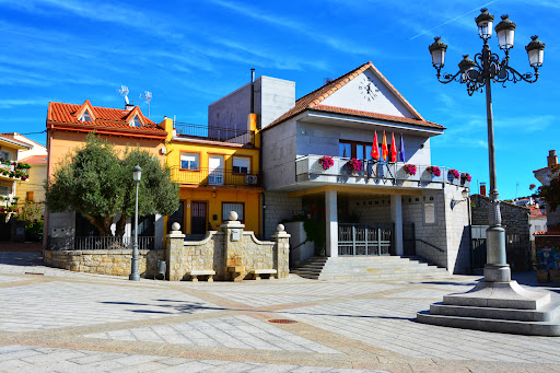 Fresnedillas de la Oliva Town Hall en Fresnedillas de la Oliva