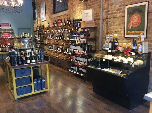 Wine Store «Stellar Wine Company», reviews and photos, 820 W Belmont Ave, Chicago, IL 60657, USA