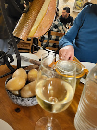 Plats et boissons du Restaurant servant de la raclette Les Marmottes à Paris - n°17