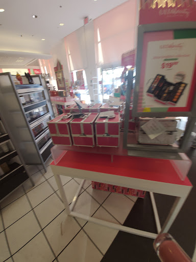 Hair Salon «Ulta Beauty», reviews and photos, 3393 E Foothill Blvd, Pasadena, CA 91107, USA