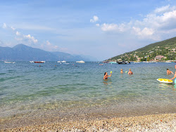 Spiaggia di Torri del Benaco'in fotoğrafı ve yerleşim